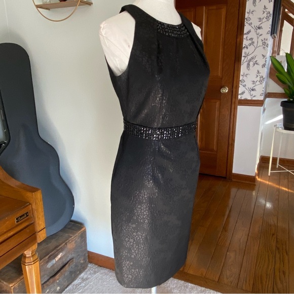 Carmen Marc Valvo Collection shimmer little black dress beaded neckline size 4 - Picture 4 of 10